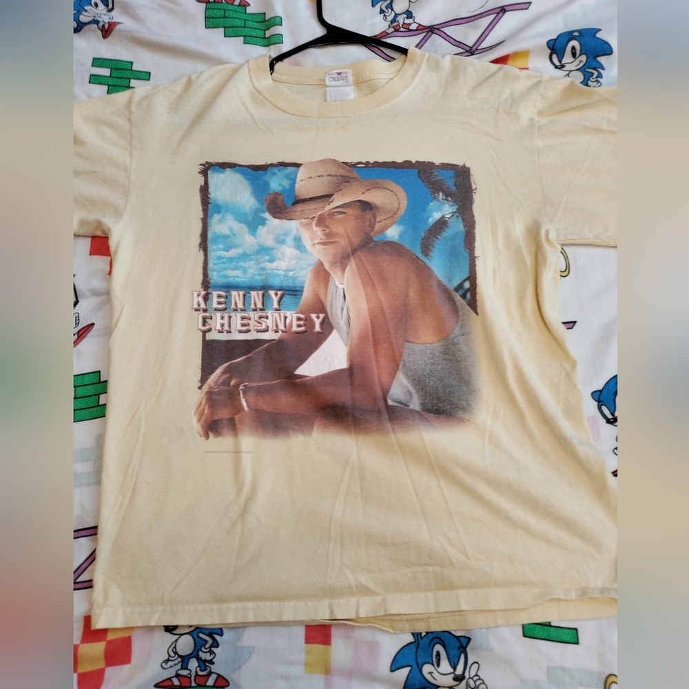 Vintage 2004 Kenny Chesney tour t-shirt size medium
